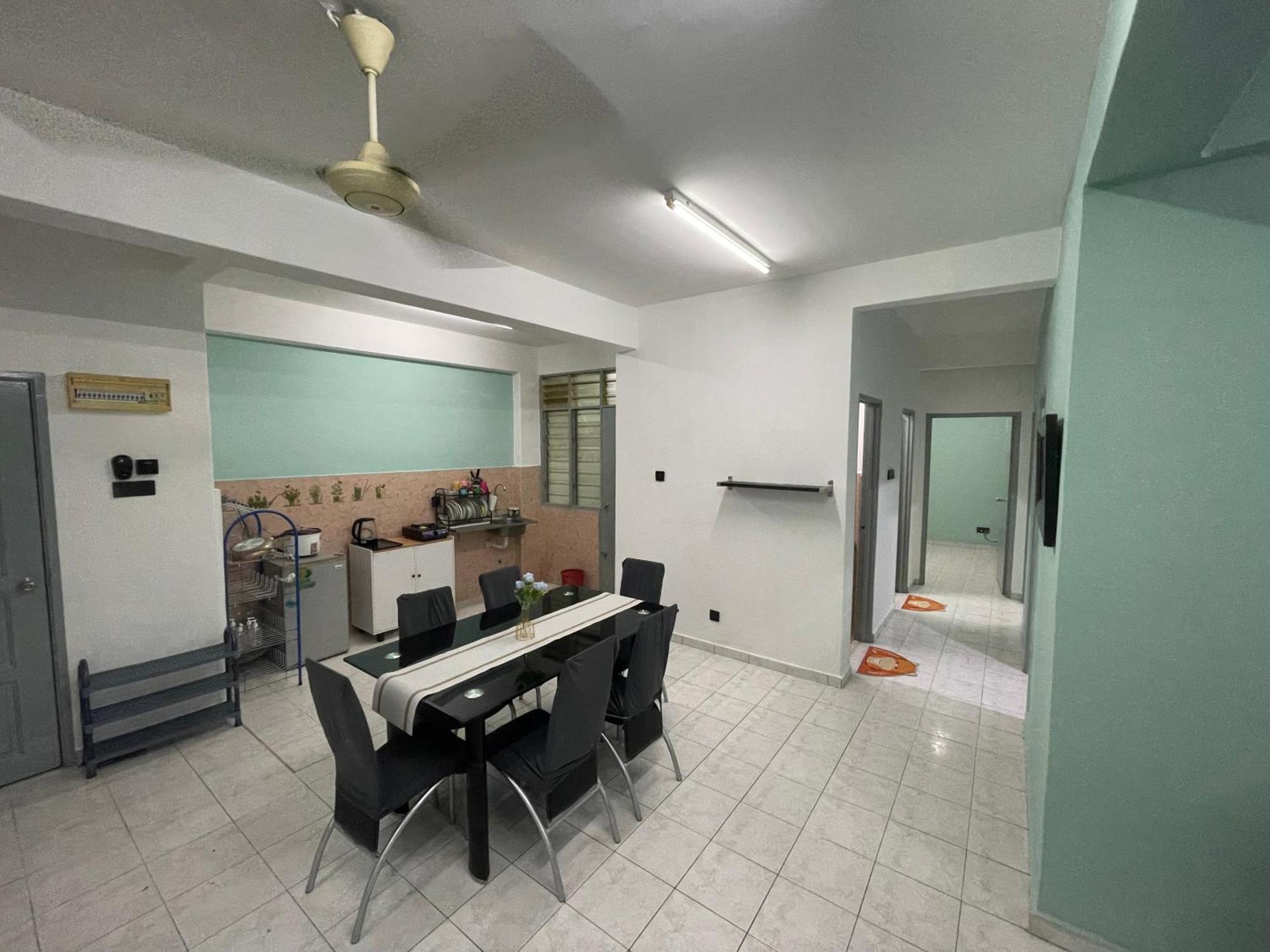 Blissful Breeze 4 Rooms & Netflix By Ezyroom Melaka 艾尔克如 外观 照片